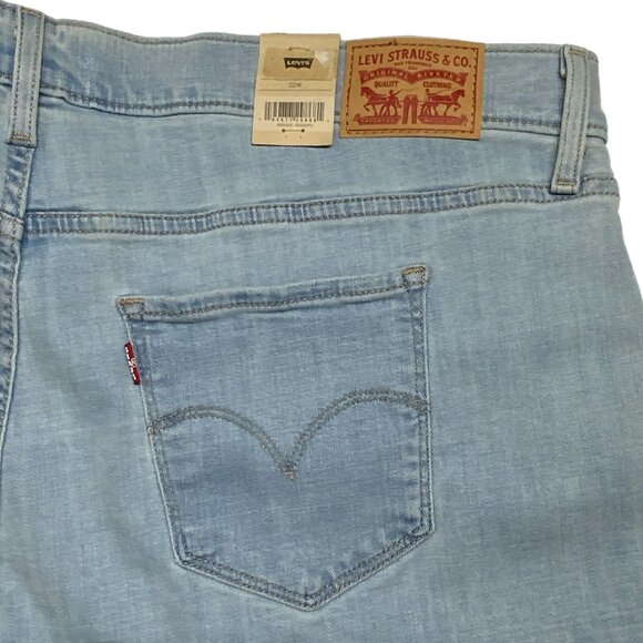 NWT Levi's 311 Shaping Skinny Mid Rise Capris Crop Stretch Light Wash Size 22 W - Picture 13 of 16
